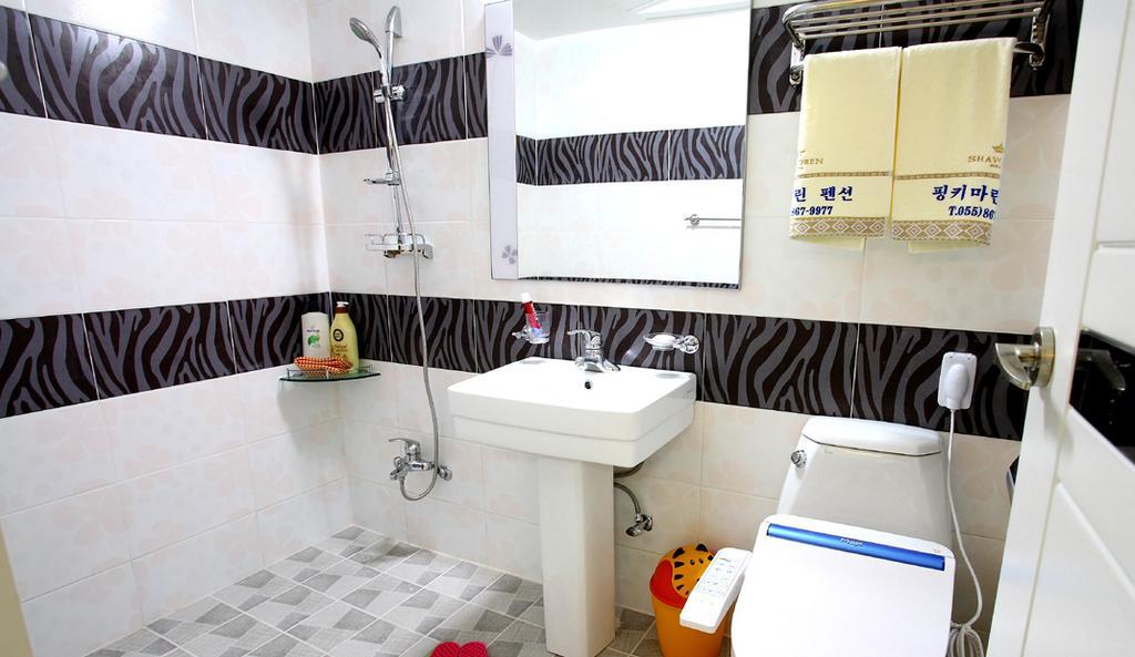 Pinky Marine Pension Namhae Dış mekan fotoğraf